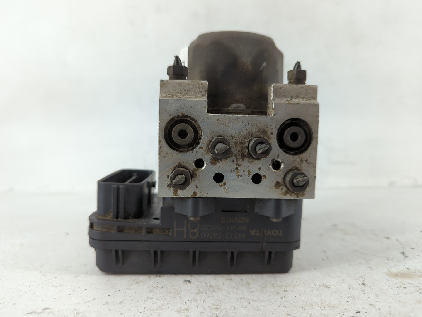 2014-2015 Kia Soul ABS Pump Control Module Replacement P/N:89541-04030 44510-04060 Fits Fits 2014 2015 OEM Used Auto Parts -