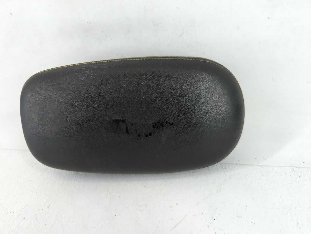 2014-2019 Kia Soul Center Console Armrest Cover Lid Fits Fits 2014 2015 2016 2017 2018 2019 OEM Used Auto Parts - Oemusedaut