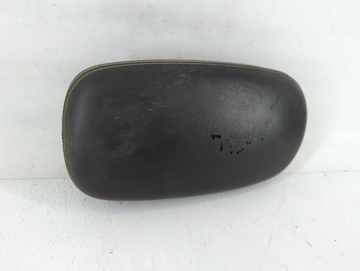 2014-2019 Kia Soul Center Console Armrest Cover Lid Fits Fits 2014 2015 2016 2017 2018 2019 OEM Used Auto Parts - Oemusedaut