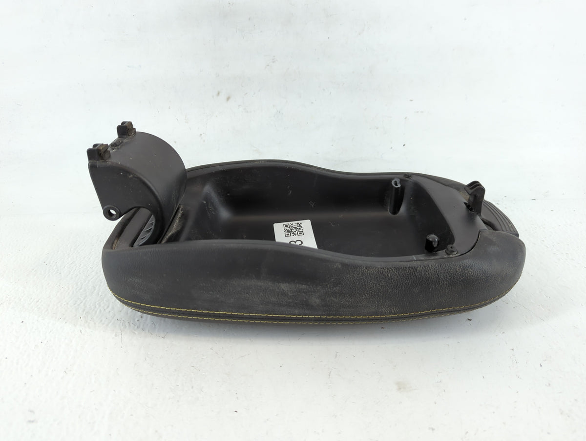 2014-2019 Kia Soul Center Console Armrest Cover Lid Fits Fits 2014 2015 2016 2017 2018 2019 OEM Used Auto Parts - Oemusedaut