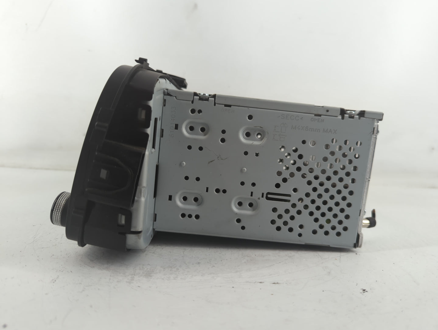 2014-2016 Kia Soul Radio AM FM Cd Player Receiver Replacement P/N:96170-B2090CA Fits Fits 2014 2015 2016 OEM Used Auto Parts