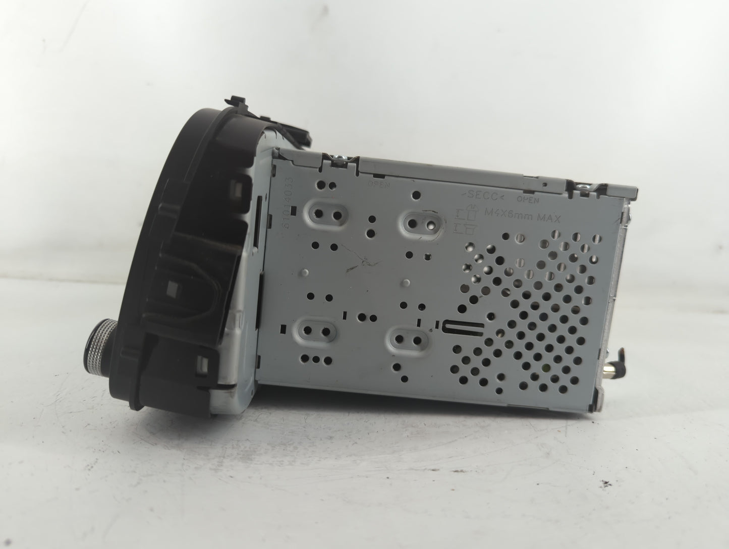 2014-2016 Kia Soul Radio AM FM Cd Player Receiver Replacement P/N:96170-B2090CA Fits Fits 2014 2015 2016 OEM Used Auto Parts