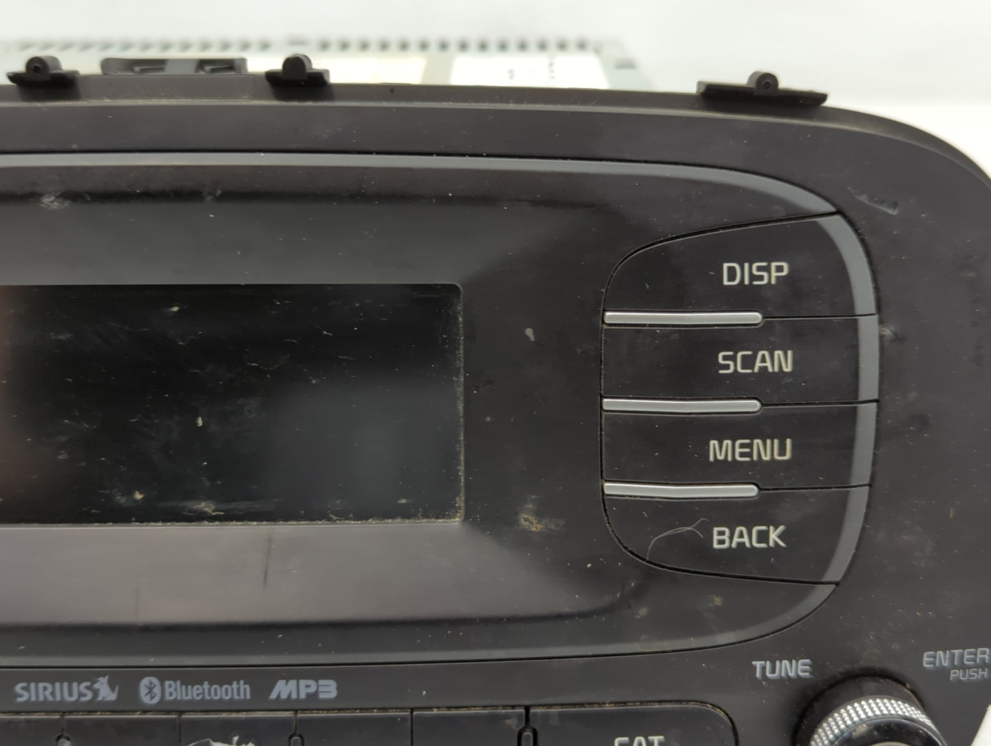 2014-2016 Kia Soul Am Fm Cd Player Radio Receiver - Oemusedautoparts1.com