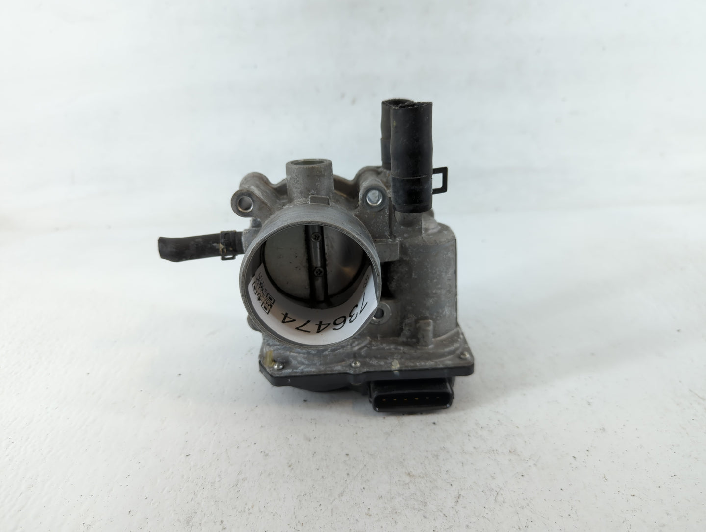 2012-2019 Kia Soul Throttle Body P/N:35100-2B300 Fits Fits 2012 2013 2014 2015 2016 2017 2018 2019 OEM Used Auto Parts - Oem