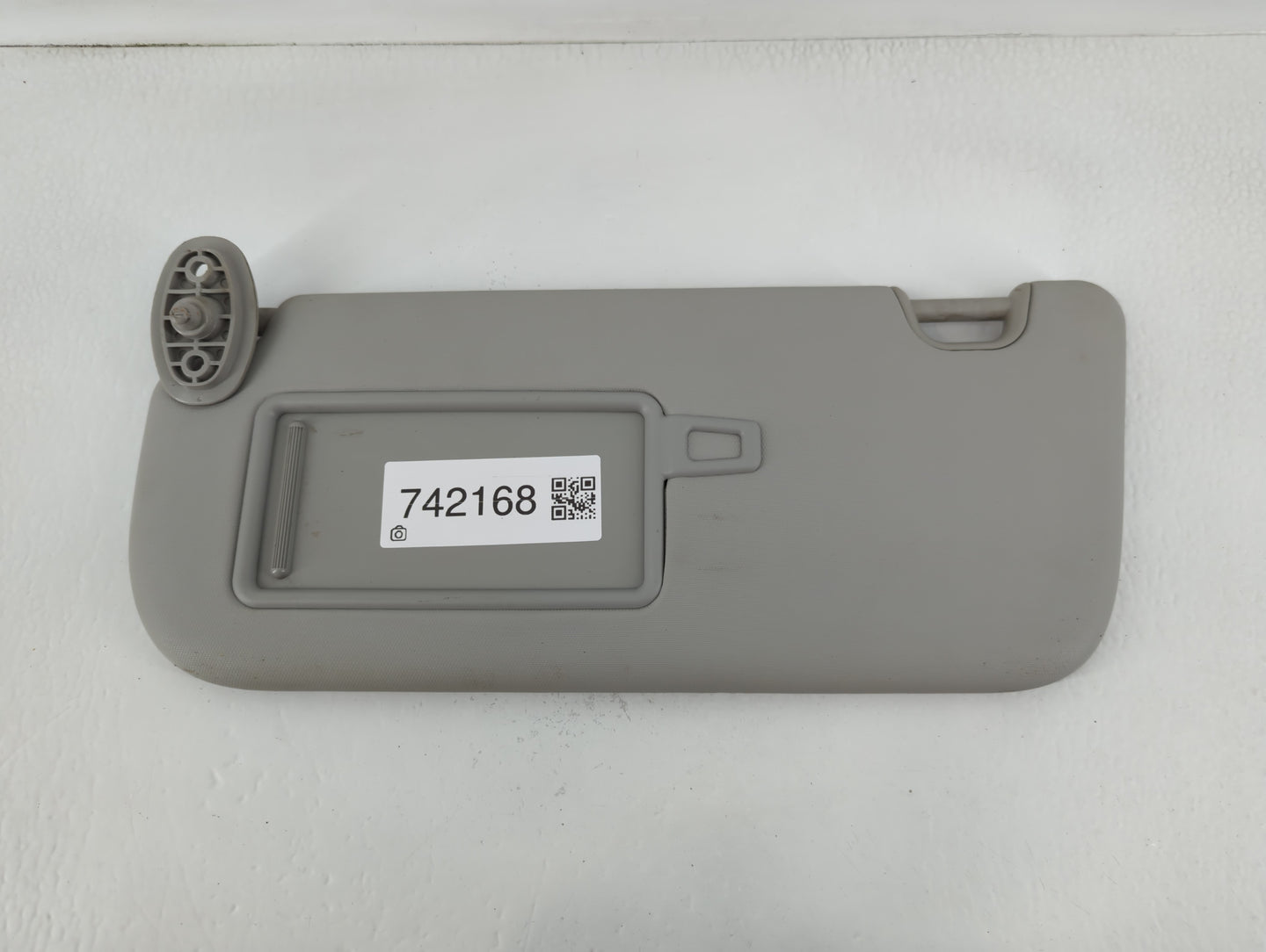 2014-2019 Kia Soul Sun Visor Shade Replacement Driver Left Mirror Fits Fits 2014 2015 2016 2017 2018 2019 OEM Used Auto Part