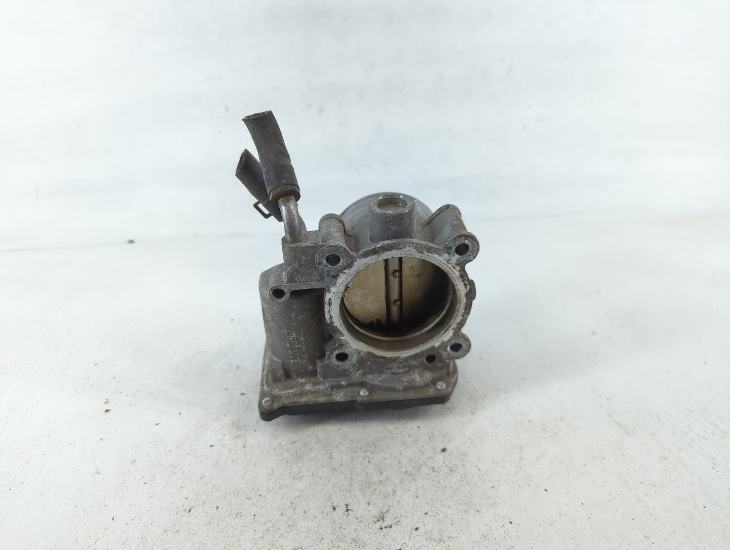 2014-2019 Kia Soul Throttle Body P/N:35100-2E000 Fits Fits 2011 2012 2013 2014 2015 2016 2017 2018 2019 2020 2021 OEM Used A