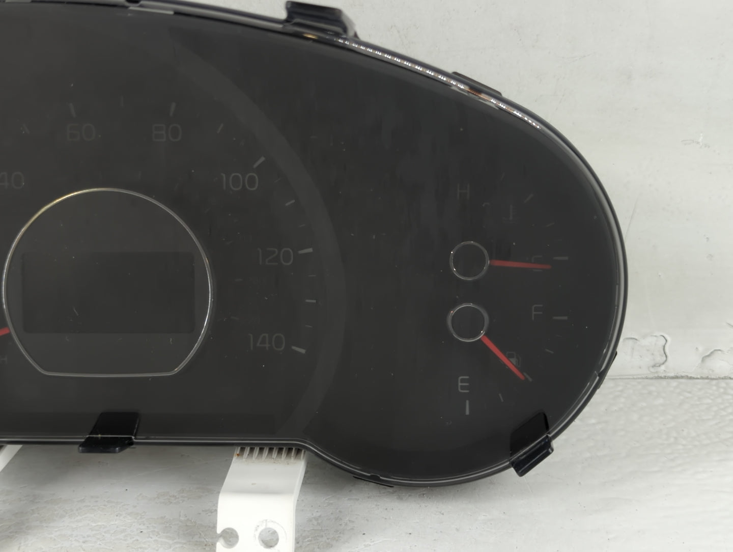 2014-2015 Kia Soul Instrument Cluster Speedometer Gauges P/N:94006-B2540 Fits Fits 2014 2015 OEM Used Auto Parts - Oemusedau