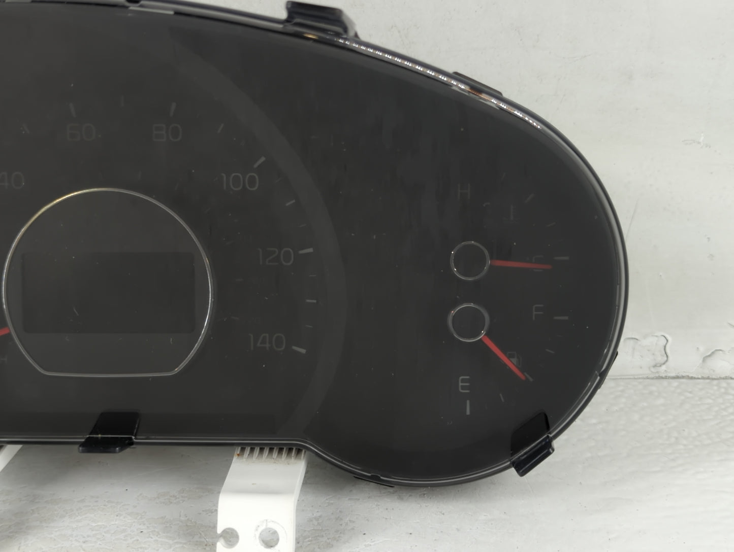 2014-2015 Kia Soul Instrument Cluster Speedometer Gauges P/N:94006-B2540 Fits Fits 2014 2015 OEM Used Auto Parts - Oemusedau