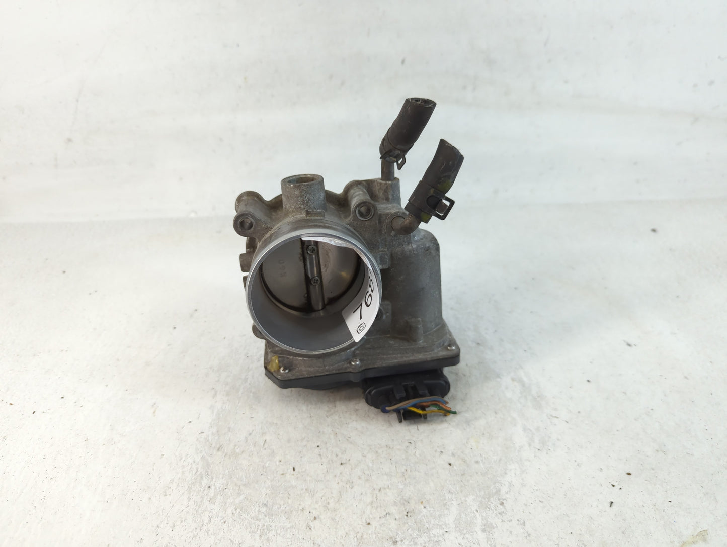 2014-2019 Kia Soul Throttle Body P/N:35100-2E000 Fits Fits 2011 2012 2013 2014 2015 2016 2017 2018 2019 2020 2021 OEM Used A