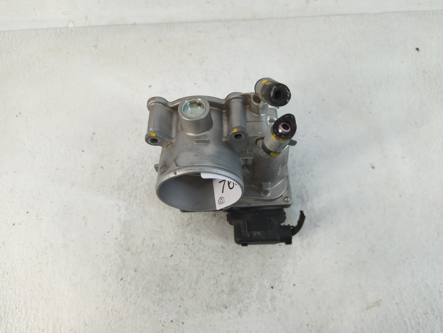 2014-2019 Kia Soul Throttle Body P/N:35100-2E000 Fits Fits 2011 2012 2013 2014 2015 2016 2017 2018 2019 2020 2021 OEM Used A