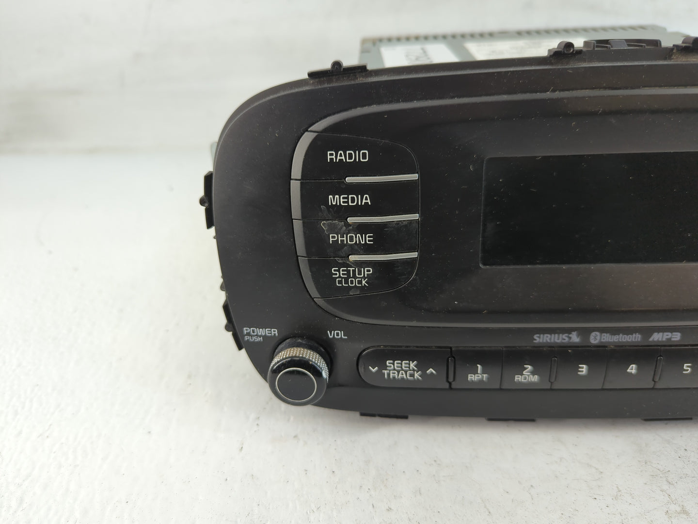 2014-2016 Kia Soul Radio AM FM Cd Player Receiver Replacement P/N:96170-B2090CA Fits Fits 2014 2015 2016 OEM Used Auto Parts