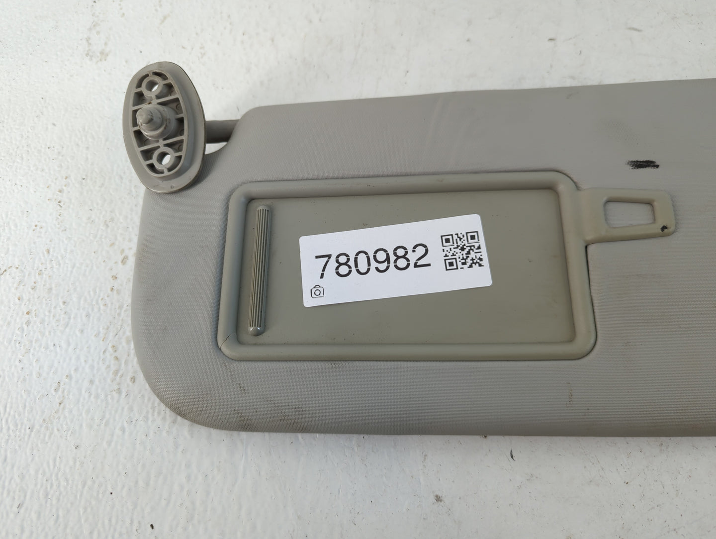2014-2019 Kia Soul Sun Visor Shade Replacement Driver Left Mirror Fits Fits 2014 2015 2016 2017 2018 2019 OEM Used Auto Part