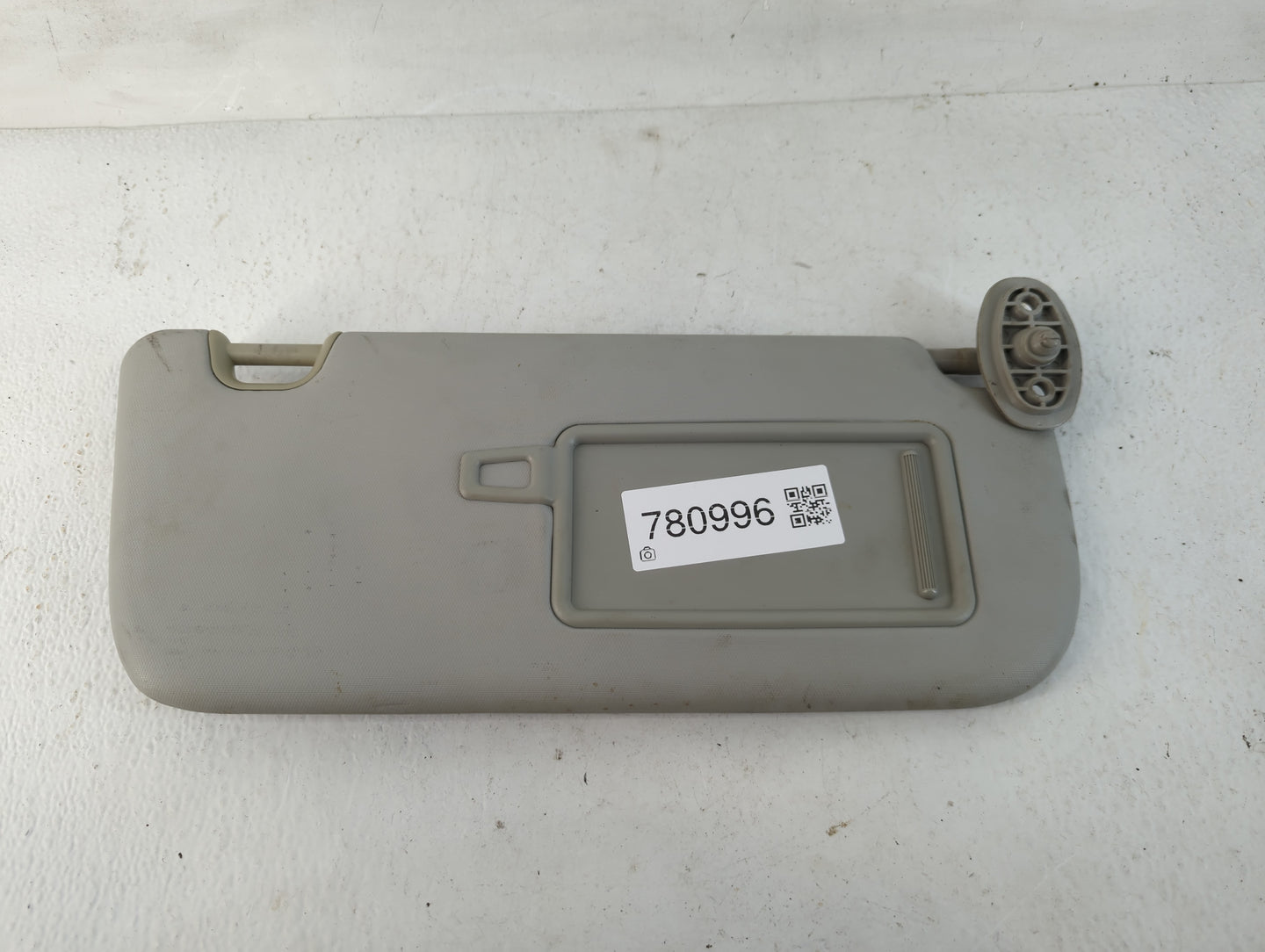 2014-2019 Kia Soul Sun Visor Shade Replacement Passenger Right Mirror Fits Fits 2014 2015 2016 2017 2018 2019 OEM Used Auto 