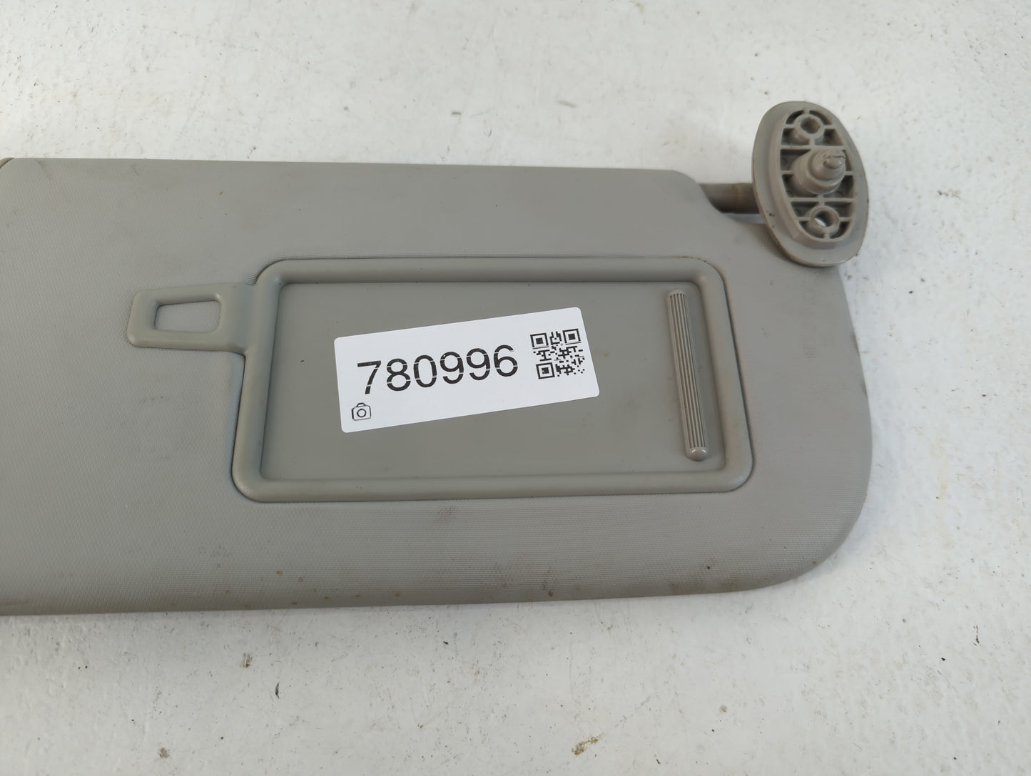 2014-2019 Kia Soul Sun Visor Shade Replacement Passenger Right Mirror Fits Fits 2014 2015 2016 2017 2018 2019 OEM Used Auto 