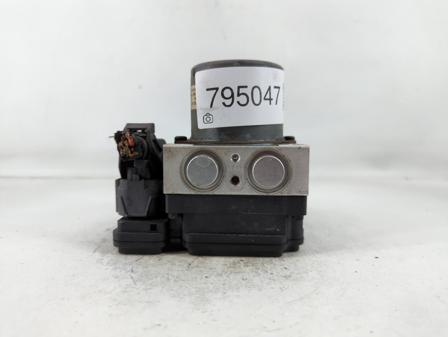 2014-2015 Kia Soul ABS Pump Control Module Replacement P/N:58900-B2506 Fits Fits 2014 2015 OEM Used Auto Parts - Oemusedauto