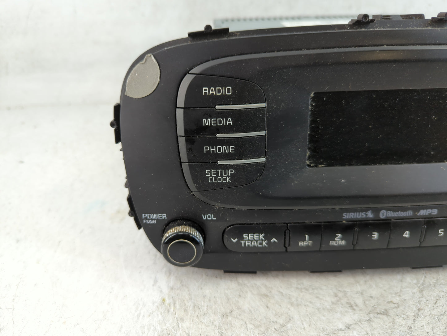 2014-2016 Kia Soul Radio AM FM Cd Player Receiver Replacement P/N:96170-B2090CA Fits Fits 2014 2015 2016 OEM Used Auto Parts