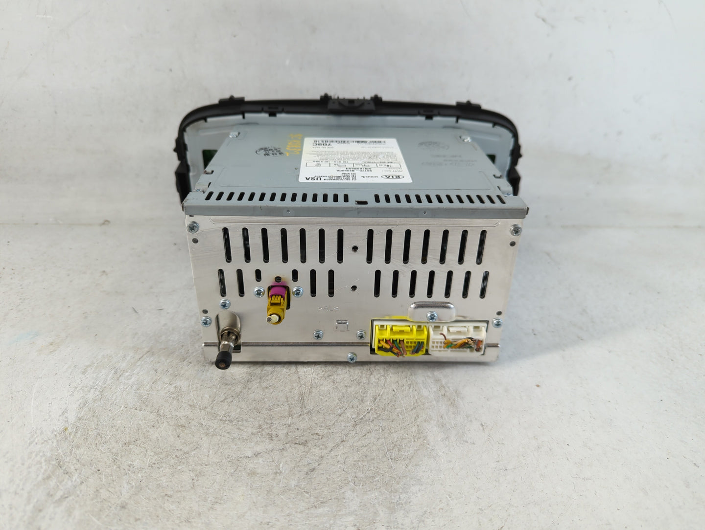 2014-2016 Kia Soul Radio AM FM Cd Player Receiver Replacement P/N:96170-B2090CA Fits Fits 2014 2015 2016 OEM Used Auto Parts