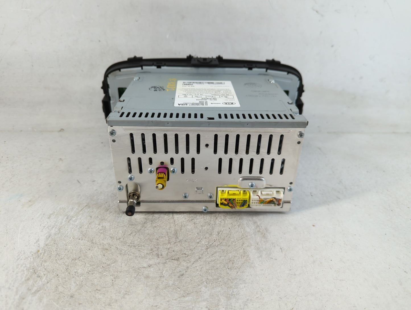 2014-2016 Kia Soul Radio AM FM Cd Player Receiver Replacement P/N:96170-B2090CA Fits Fits 2014 2015 2016 OEM Used Auto Parts