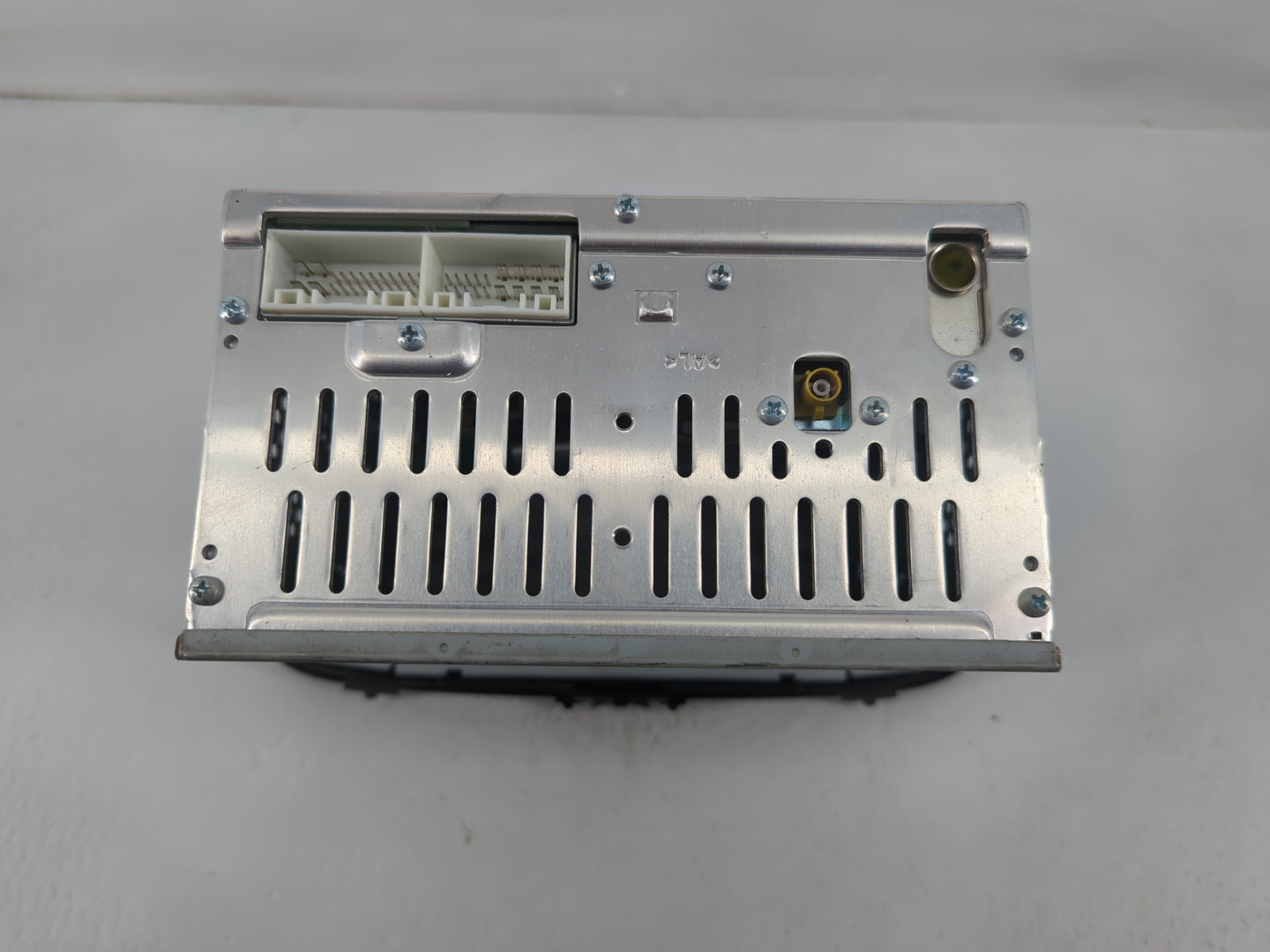 2014-2016 Kia Soul Radio AM FM Cd Player Receiver Replacement P/N:96170-B2090CA Fits Fits 2014 2015 2016 OEM Used Auto Parts