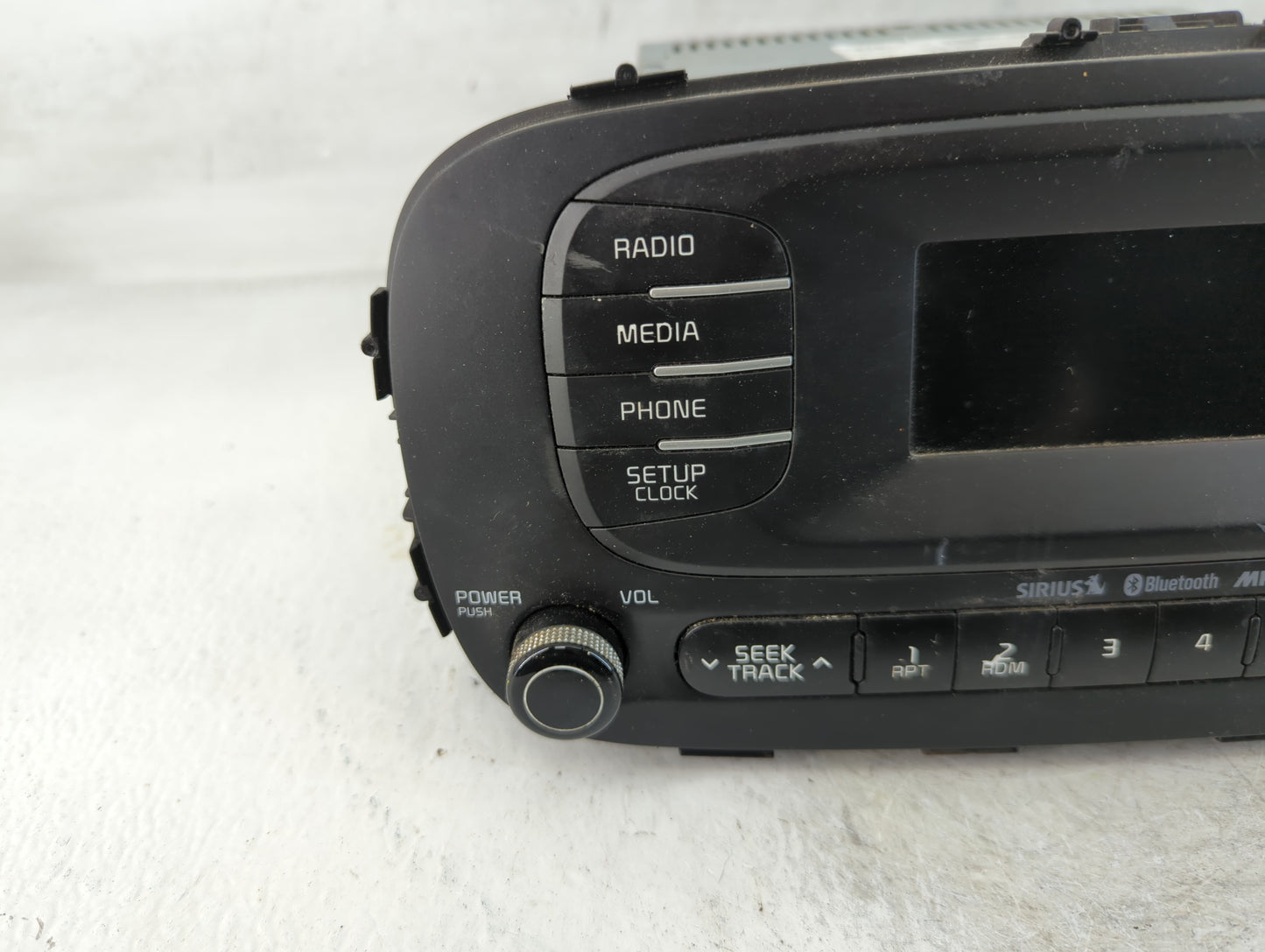 2014-2016 Kia Soul Radio AM FM Cd Player Receiver Replacement P/N:96170-B2090CA Fits Fits 2014 2015 2016 OEM Used Auto Parts