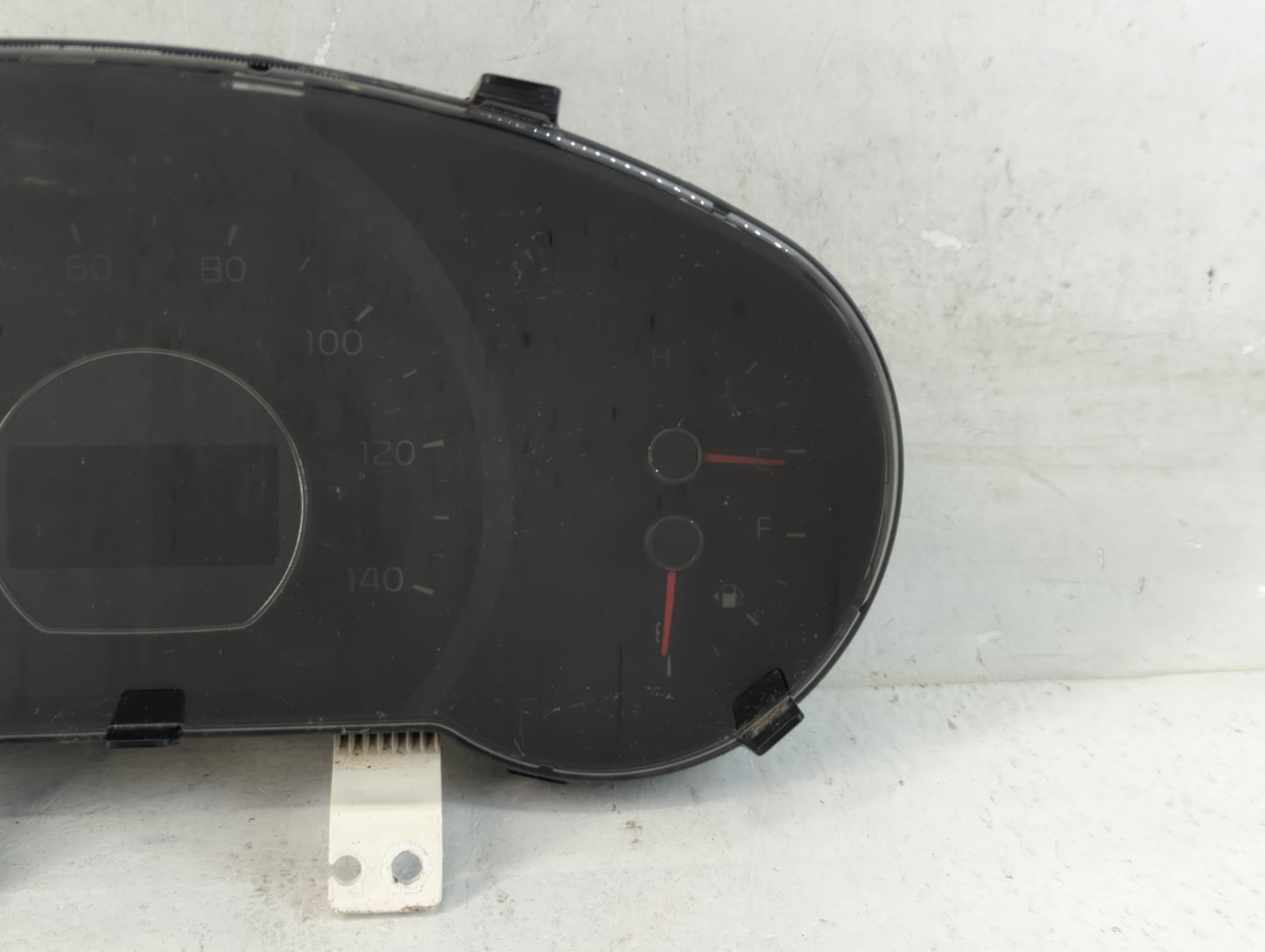 2014-2015 Kia Soul Instrument Cluster Speedometer Gauges P/N:94006-B2520 Fits Fits 2014 2015 OEM Used Auto Parts - Oemusedau