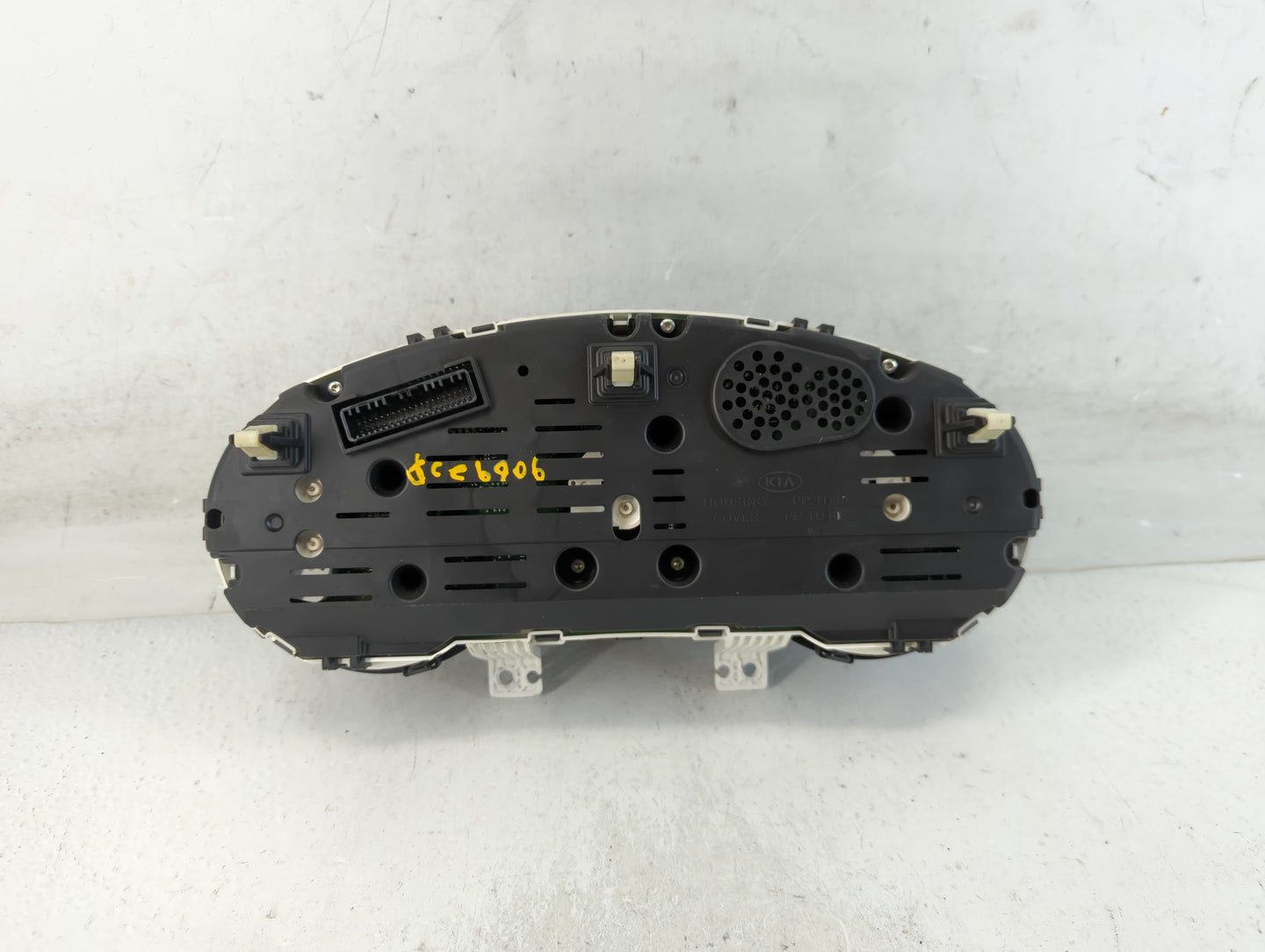 2014-2015 Kia Soul Instrument Cluster Speedometer Gauges P/N:94006-B2520 Fits Fits 2014 2015 OEM Used Auto Parts - Oemusedau