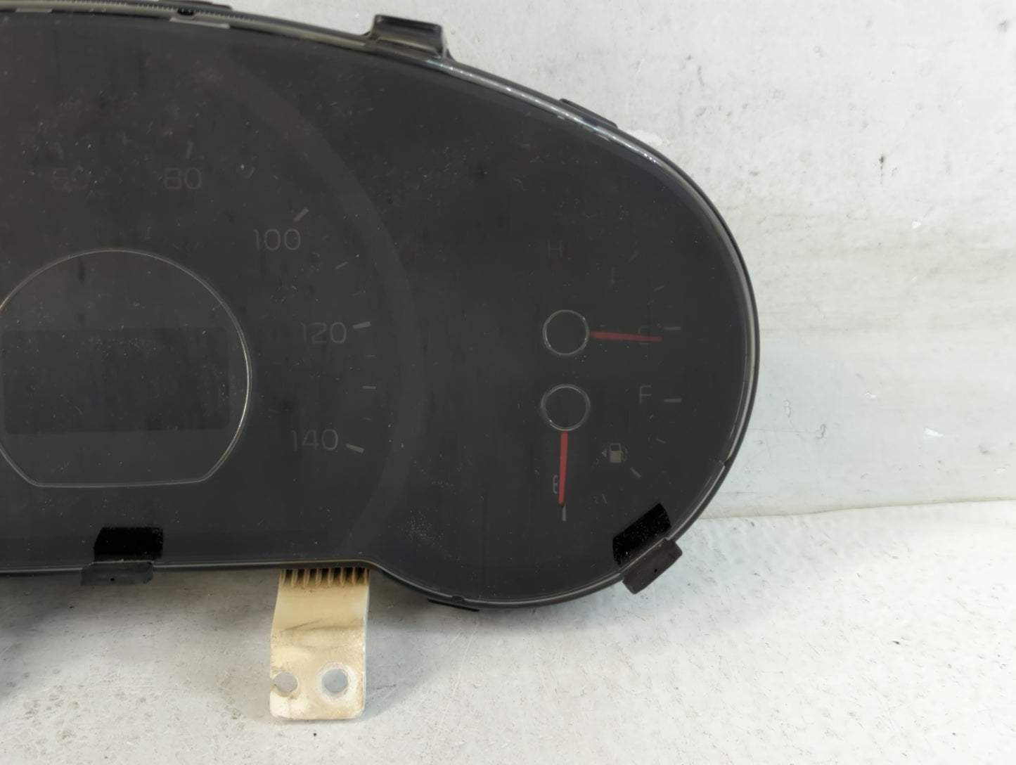 2014-2015 Kia Soul Instrument Cluster Speedometer Gauges P/N:94006-B2510 Fits Fits 2014 2015 OEM Used Auto Parts - Oemusedau