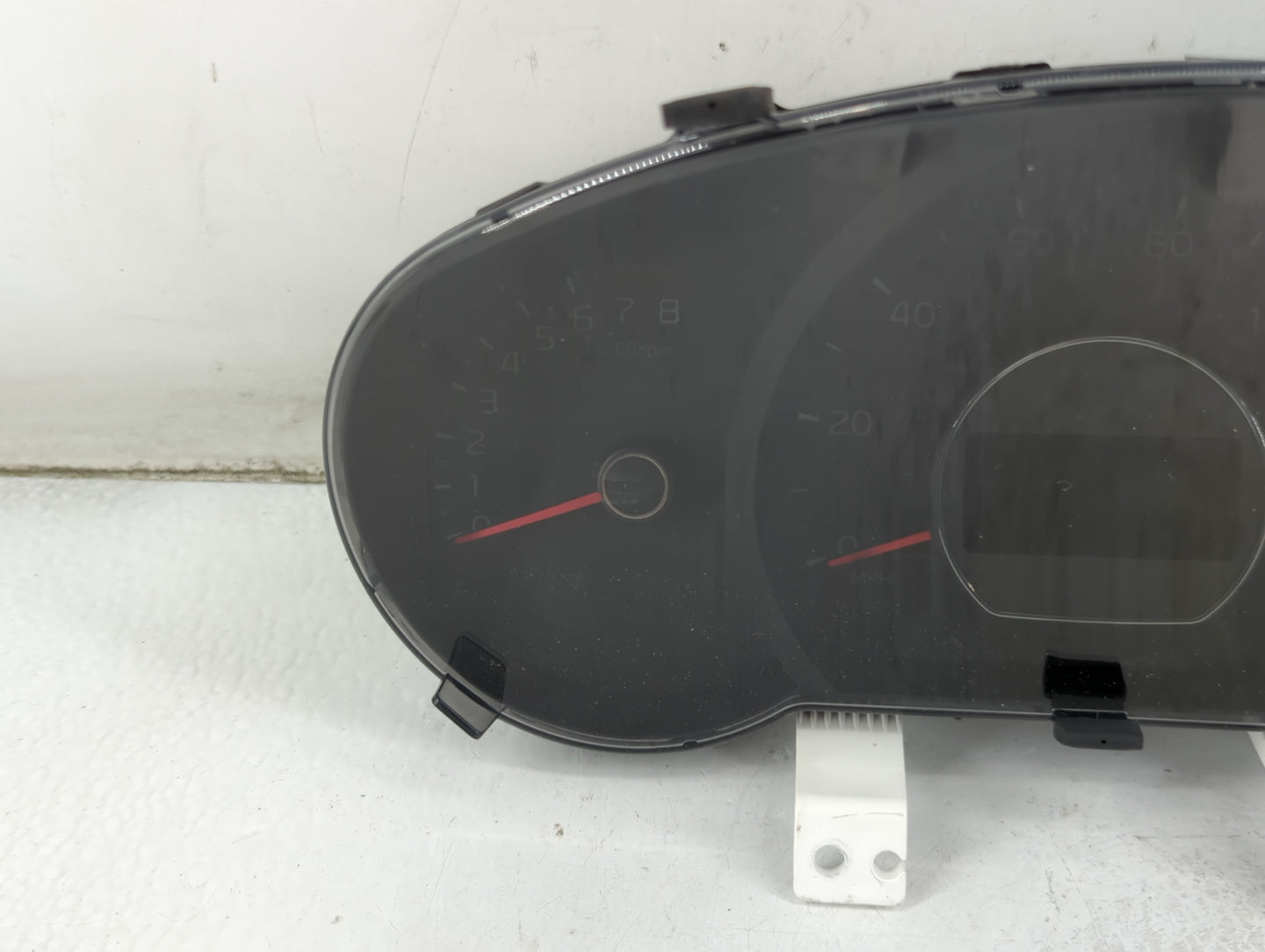 2014-2015 Kia Soul Instrument Cluster Speedometer Gauges P/N:94006-B2510 Fits Fits 2014 2015 OEM Used Auto Parts - Oemusedau