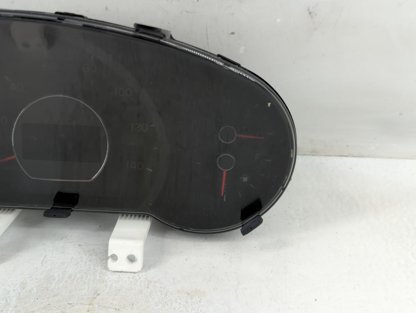 2014-2015 Kia Soul Instrument Cluster Speedometer Gauges P/N:94006-B2510 Fits Fits 2014 2015 OEM Used Auto Parts - Oemusedau