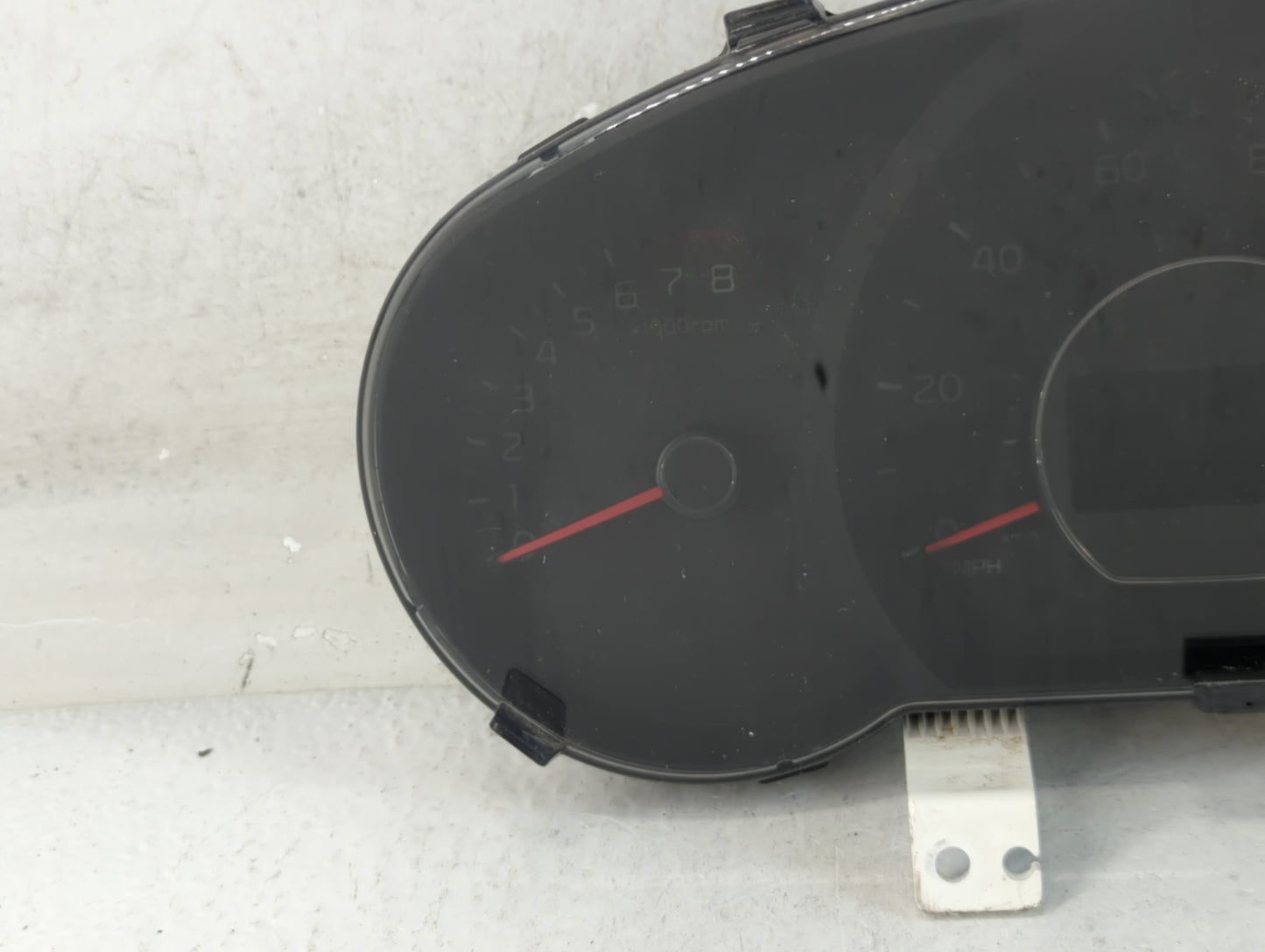 2014-2015 Kia Soul Instrument Cluster Speedometer Gauges P/N:94006-B2510 Fits Fits 2014 2015 OEM Used Auto Parts - Oemusedau