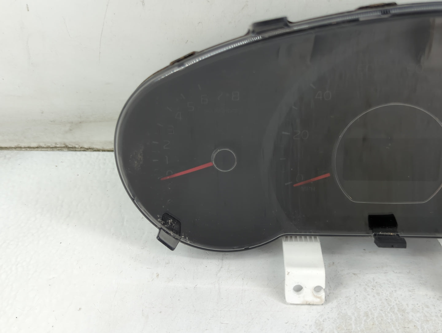 2014-2015 Kia Soul Instrument Cluster Speedometer Gauges P/N:94006-B2510 Fits Fits 2014 2015 OEM Used Auto Parts - Oemusedau