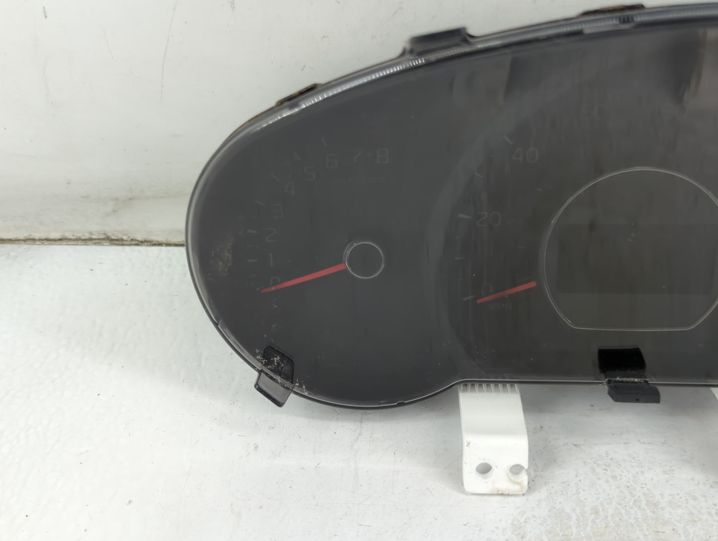 2014-2015 Kia Soul Instrument Cluster Speedometer Gauges P/N:94006-B2510 Fits Fits 2014 2015 OEM Used Auto Parts - Oemusedau