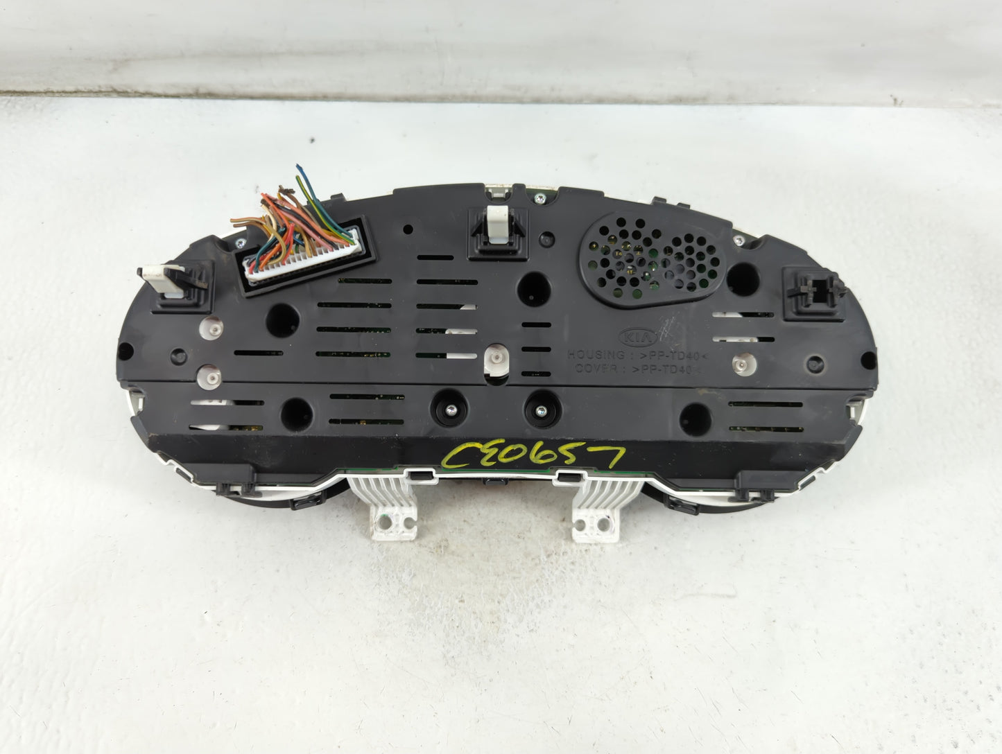 2014-2015 Kia Soul Instrument Cluster Speedometer Gauges P/N:94006-B2510 Fits Fits 2014 2015 OEM Used Auto Parts - Oemusedau