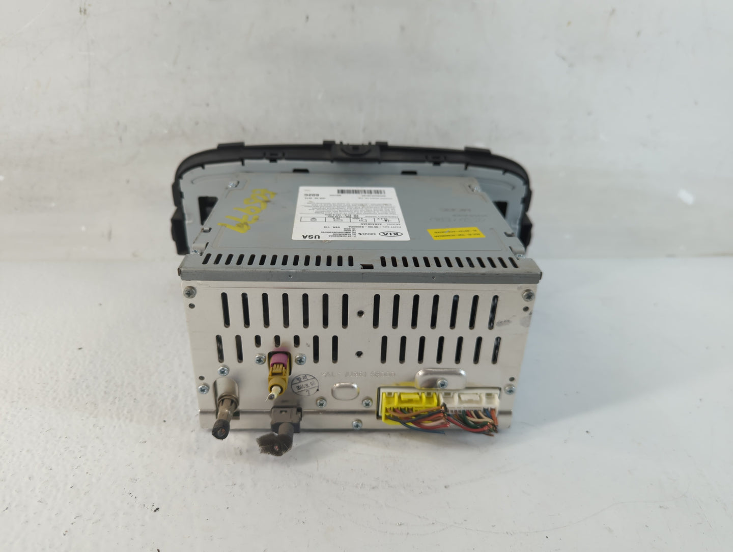 2014-2016 Kia Soul Radio AM FM Cd Player Receiver Replacement P/N:96160-B2020CA Fits Fits 2014 2015 2016 OEM Used Auto Parts