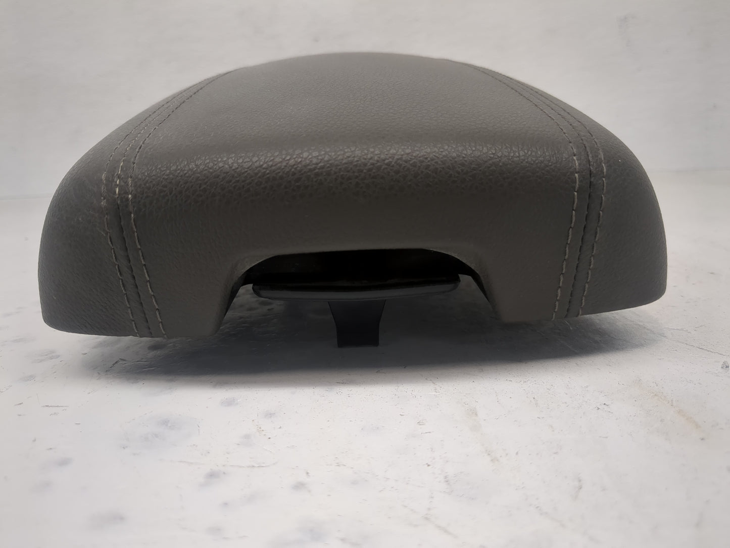2014 Kia Sportage Center Console Armrest Cover Lid Fits OEM Used Auto Parts - Oemusedautoparts1.com