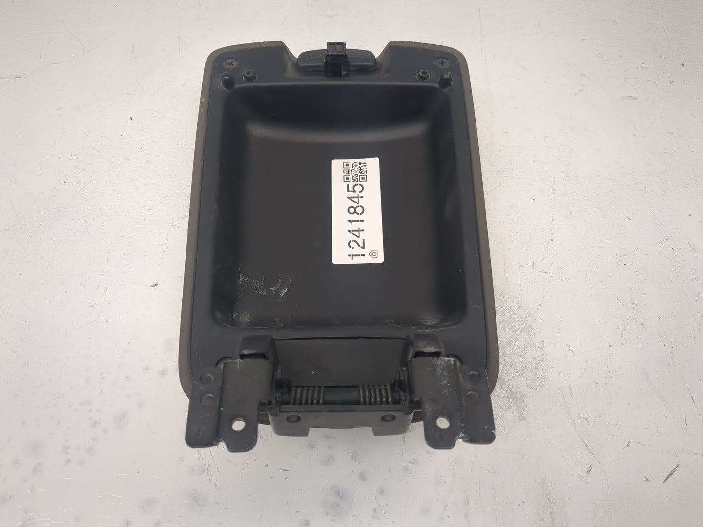 2014 Kia Sportage Center Console Armrest Cover Lid Fits OEM Used Auto Parts - Oemusedautoparts1.com