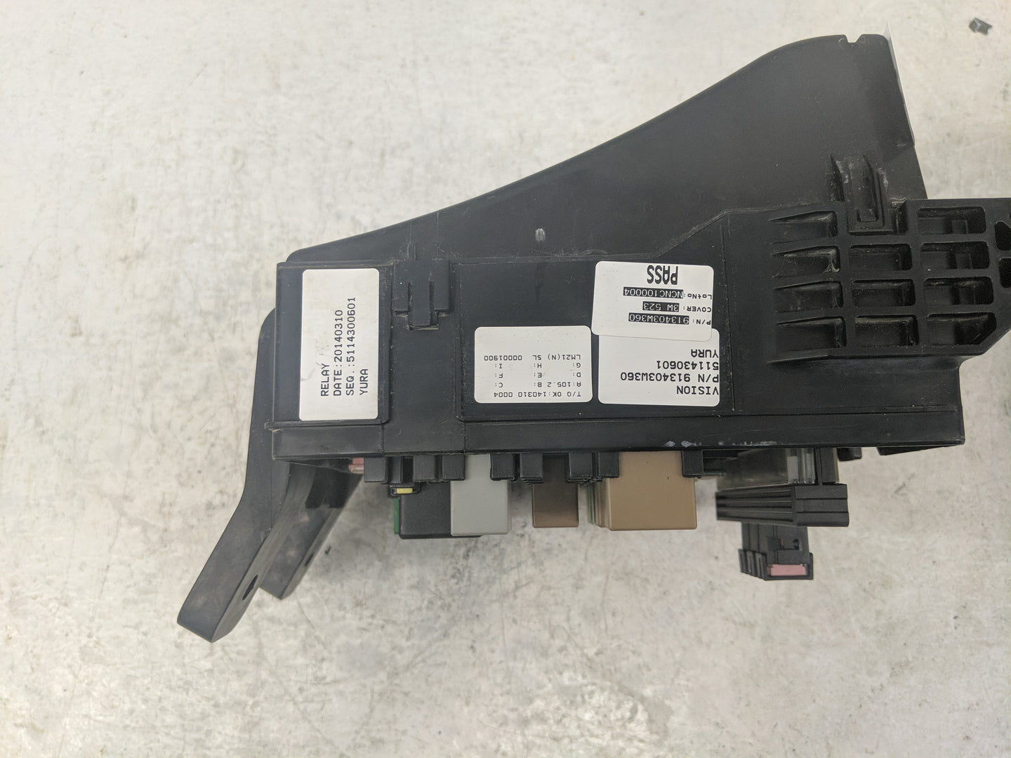 2014-2016 Kia Sportage Fusebox Fuse Box Panel Relay Module Fits Fits 2014 2015 2016 OEM Used Auto Parts - Oemusedautoparts1.