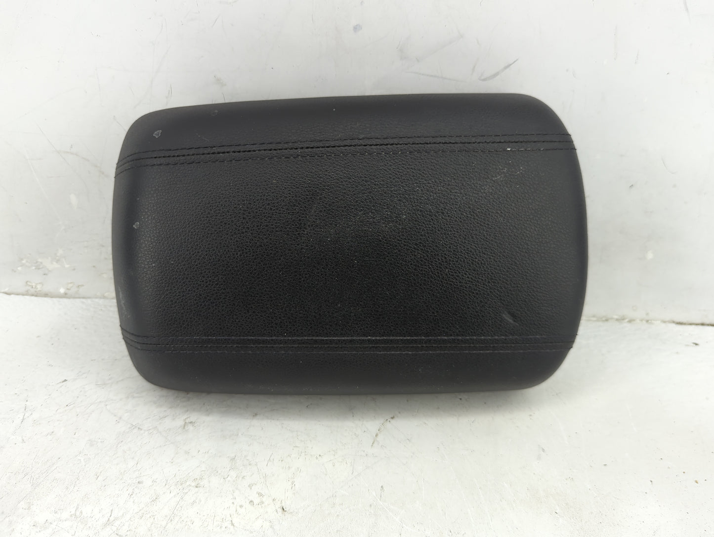 2014 Kia Sportage Center Console Armrest Cover Lid Fits OEM Used Auto Parts - Oemusedautoparts1.com
