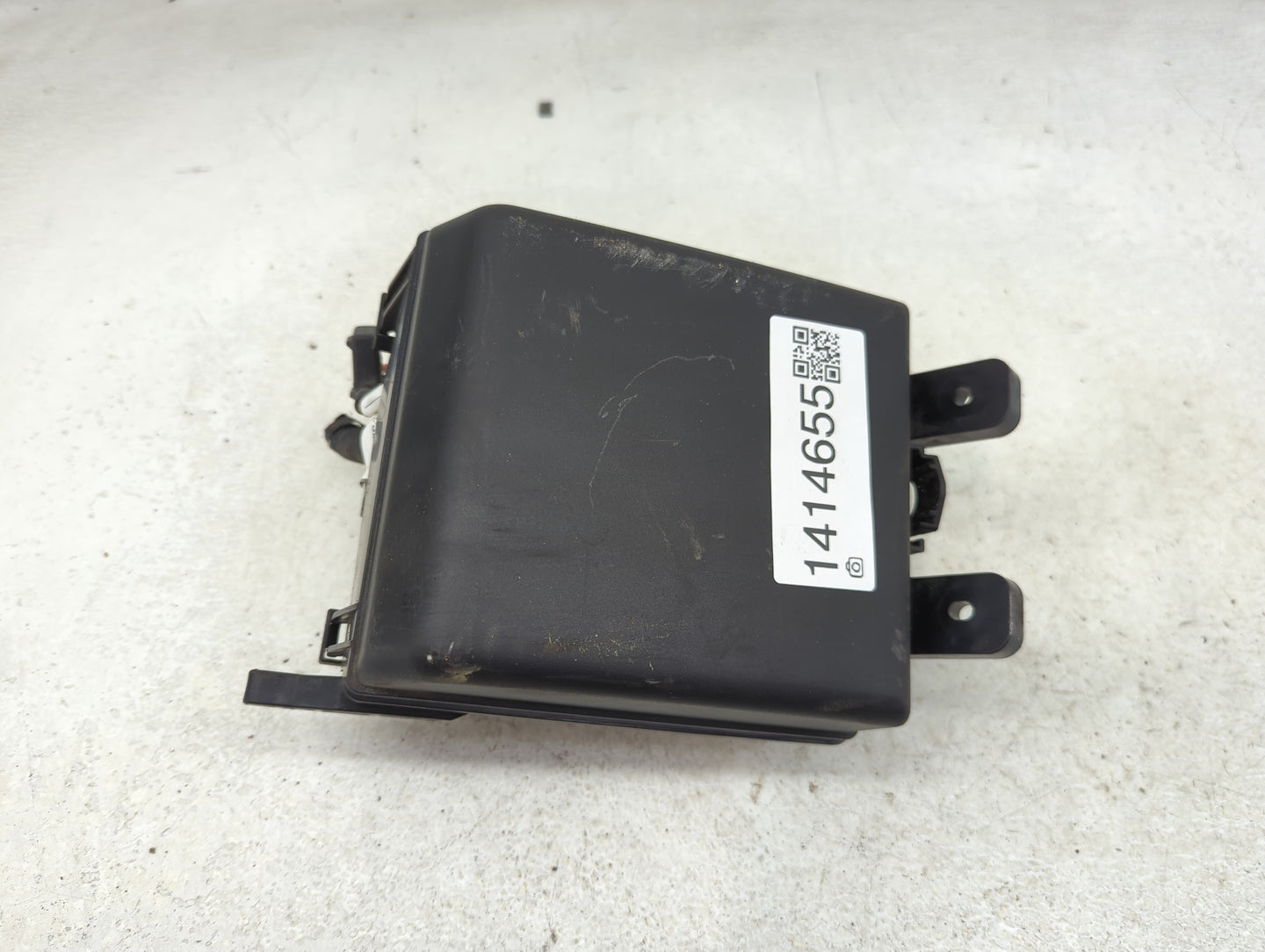 2014-2016 Kia Sportage Fusebox Fuse Box Panel Relay Module P/N:913633W070 Fits Fits 2014 2015 2016 OEM Used Auto Parts - Oem