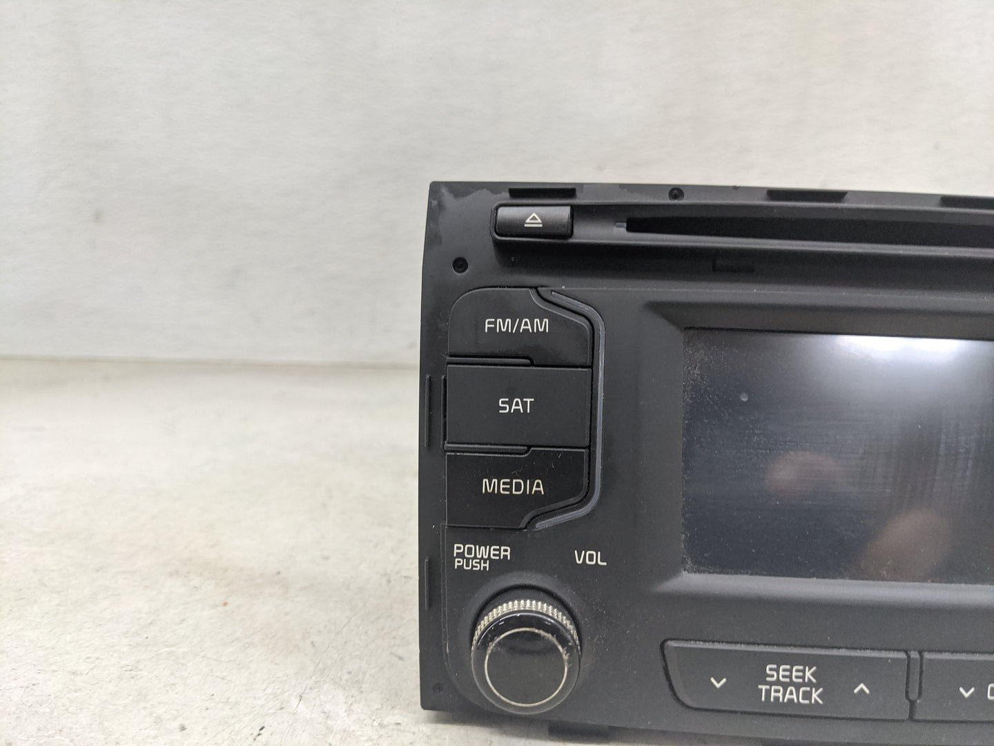 2014-2016 Kia Sportage Radio AM FM Cd Player Receiver Replacement P/N:96190-3W930WK AC231SLAN Fits Fits 2014 2015 2016 OEM U