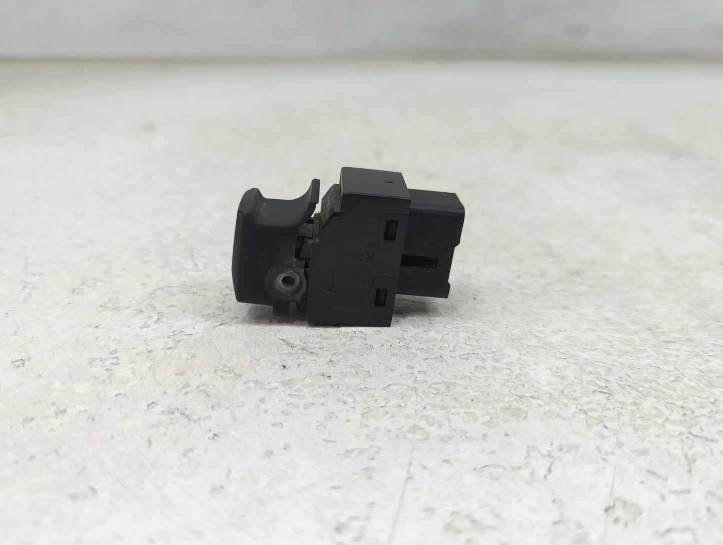 2014 Kia Sportage Passenger Right Power Window Switch - Oemusedautoparts1.com