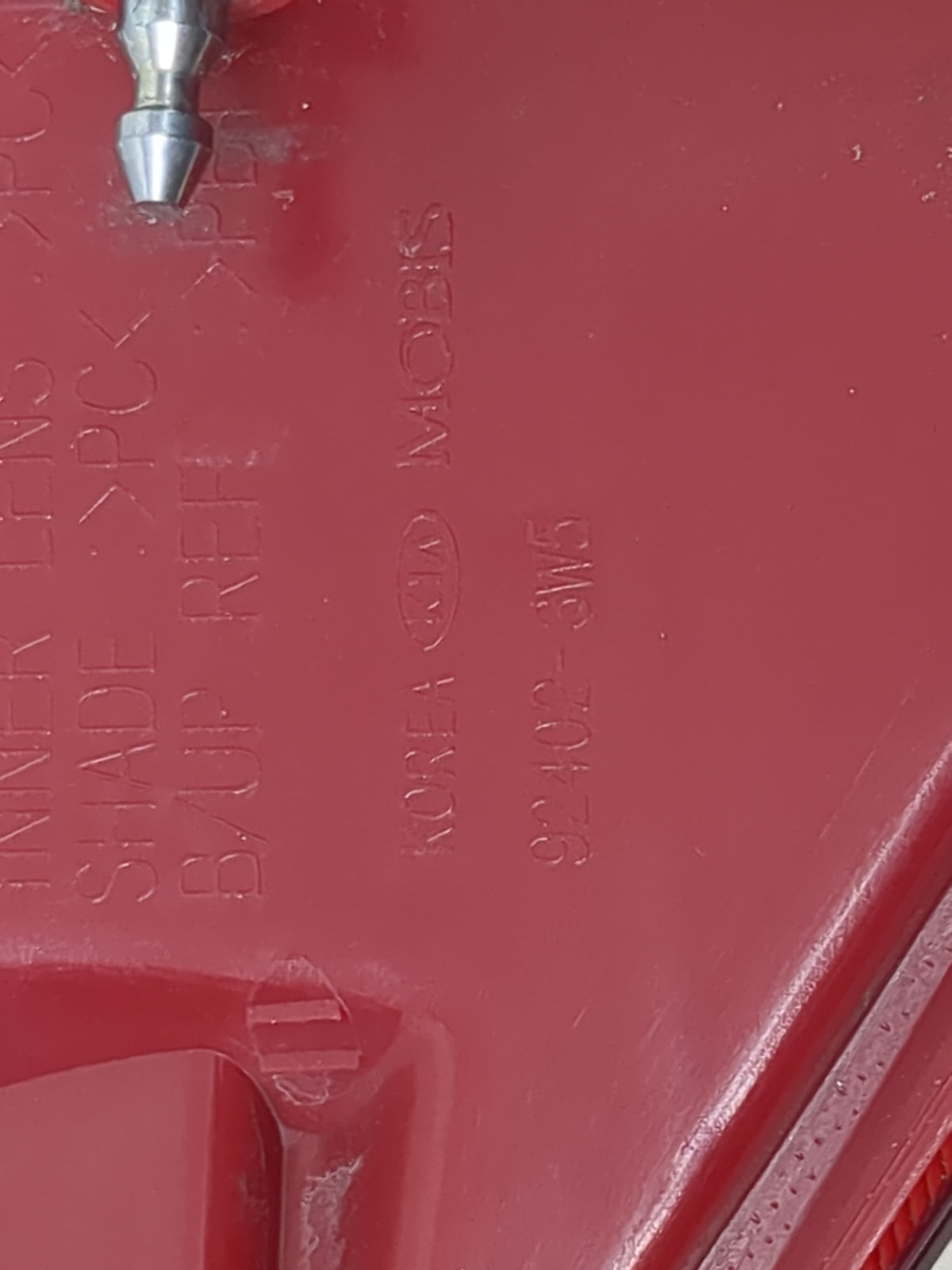 2014-2016 Kia Sportage Tail Light Assembly Passenger Right OEM P/N:92402-3W5 Fits Fits 2014 2015 2016 OEM Used Auto Parts - 
