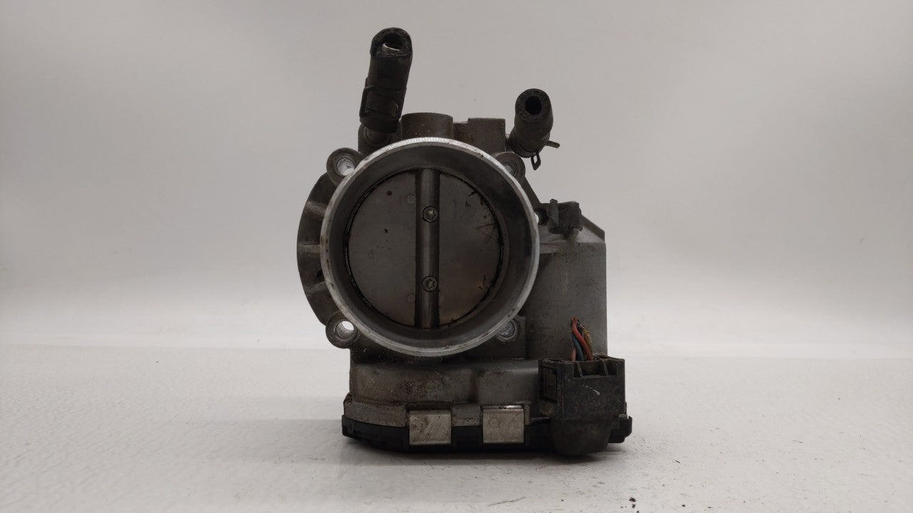 2014-2016 Kia Sportage Throttle Body P/N:35100-2G700 Fits Fits 2011 2012 2013 2014 2015 2016 OEM Used Auto Parts - Oemusedau