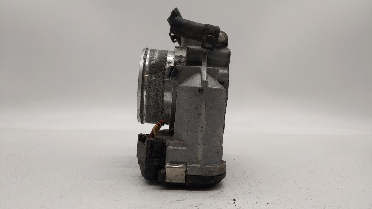 2014-2016 Kia Sportage Throttle Body P/N:35100-2G700 Fits Fits 2011 2012 2013 2014 2015 2016 OEM Used Auto Parts - Oemusedau