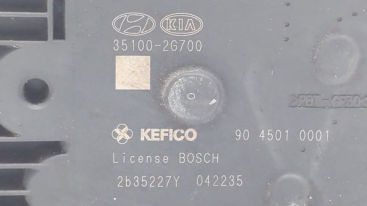 2014-2016 Kia Sportage Throttle Body P/N:35100-2G700 Fits Fits 2011 2012 2013 2014 2015 2016 OEM Used Auto Parts - Oemusedau