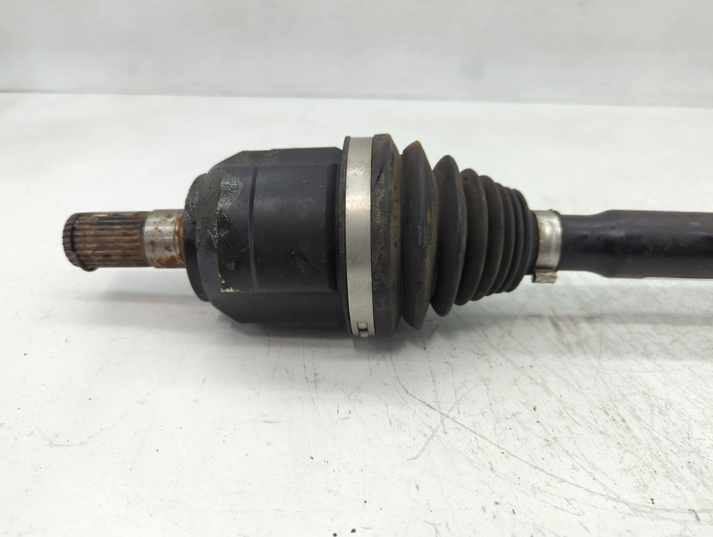 2014-2016 Kia Sportage Axle Shaft Front Passenger Cv C/v - Oemusedautoparts1.com