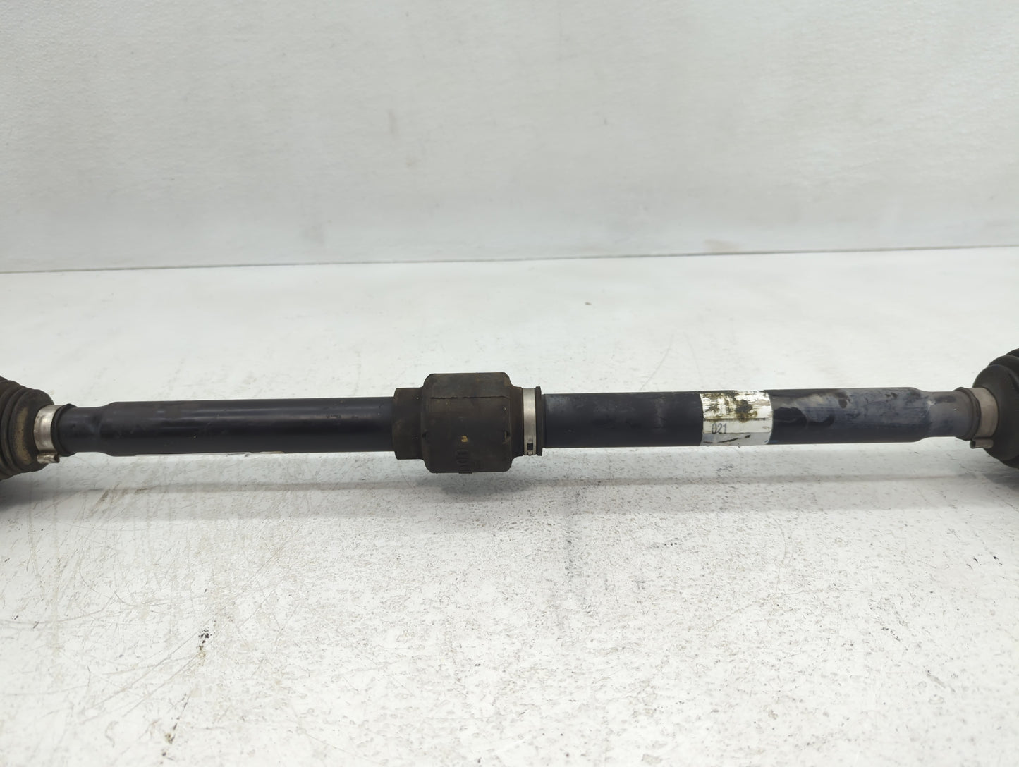 2014-2016 Kia Sportage Axle Shaft Front Passenger Cv C/v - Oemusedautoparts1.com