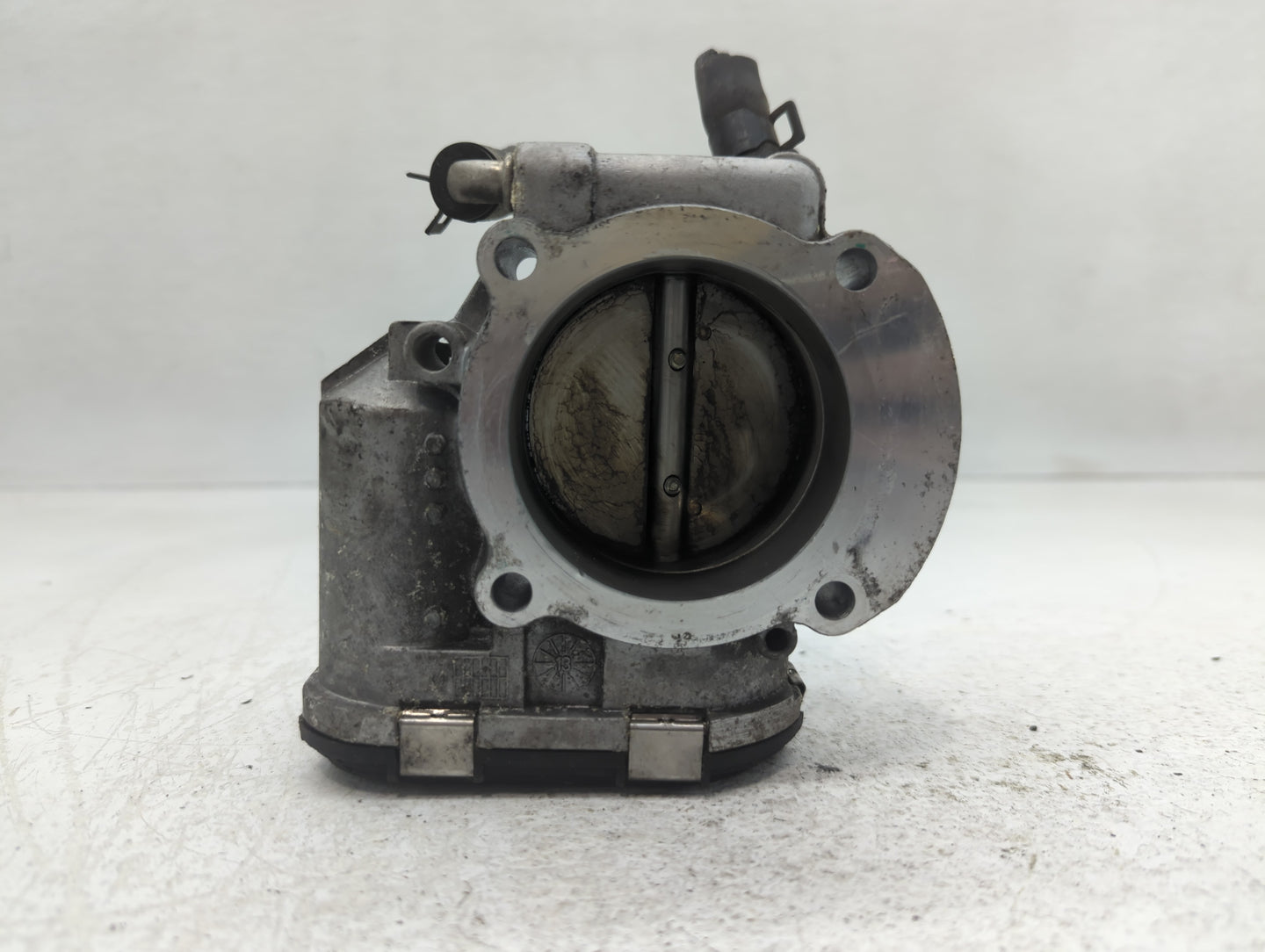2014-2016 Kia Sportage Throttle Body P/N:90 4501 0001 35100-2G700 Fits Fits 2011 2012 2013 2014 2015 2016 OEM Used Auto Part