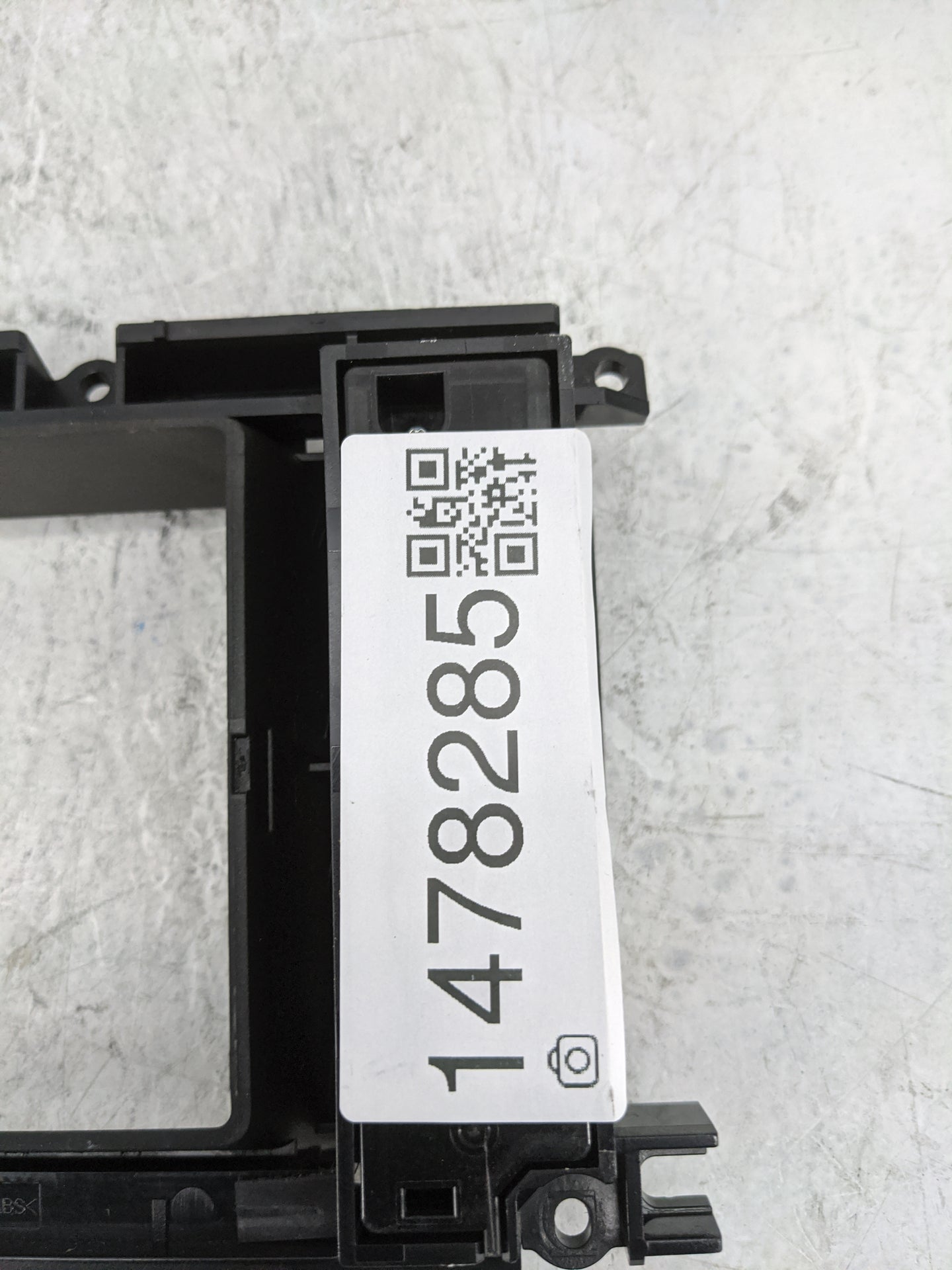 Land Rover Evoque Radio Control Panel Black - Oemusedautoparts1.com