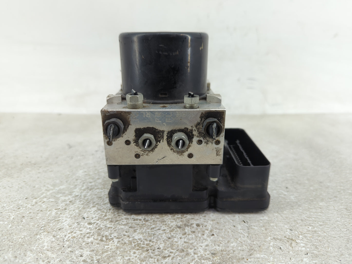 2013-2015 Land Rover Lr2 ABS Pump Control Module Replacement P/N:DH52-2C405-AE Fits Fits 2013 2014 2015 OEM Used Auto Parts 